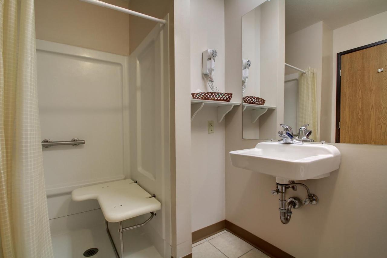 Quality Inn Hamilton Екстер'єр фото