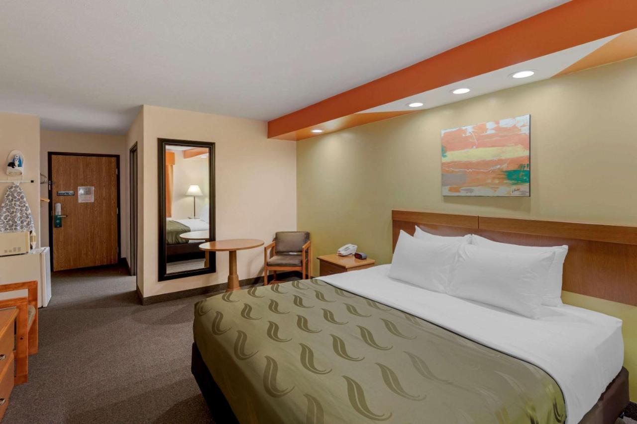 Quality Inn Hamilton Екстер'єр фото
