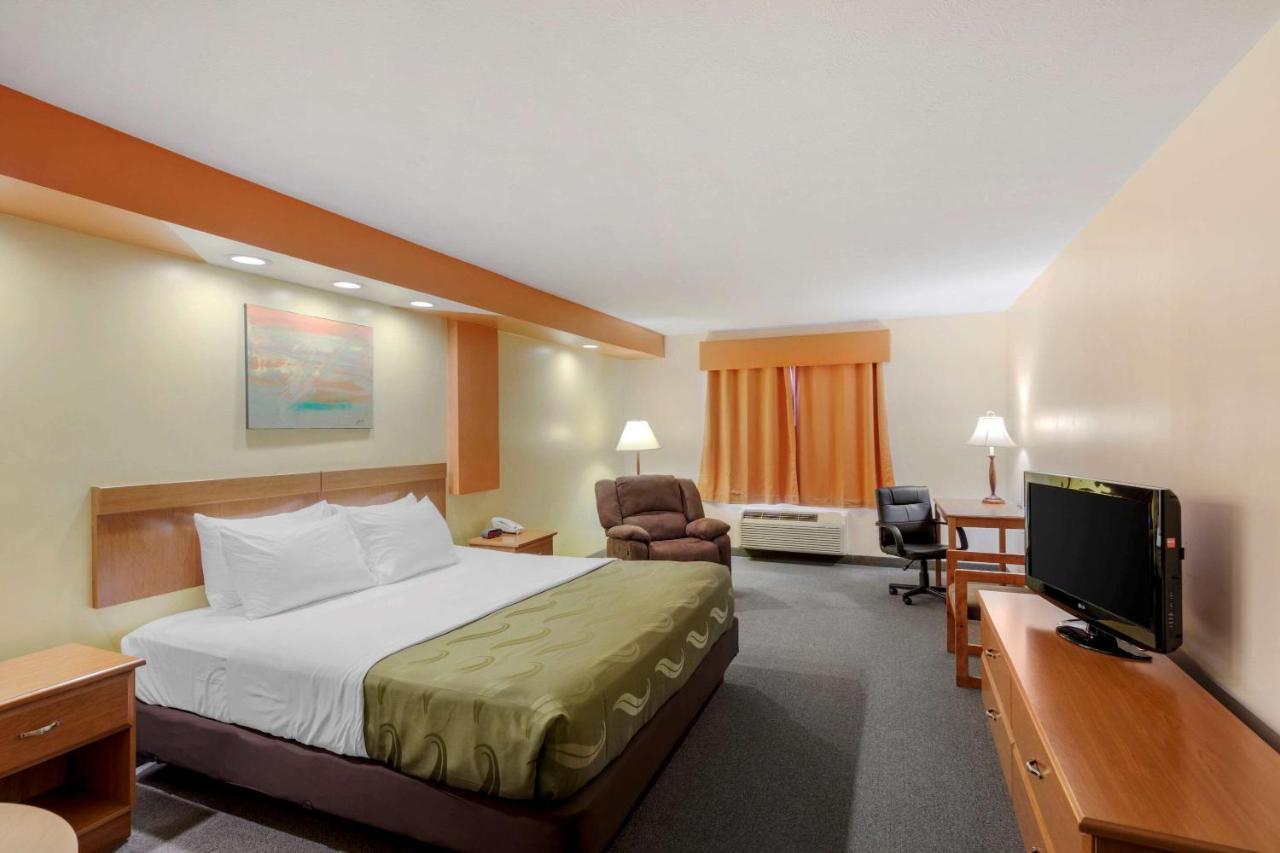 Quality Inn Hamilton Екстер'єр фото