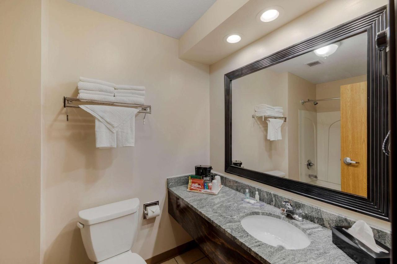 Quality Inn Hamilton Екстер'єр фото