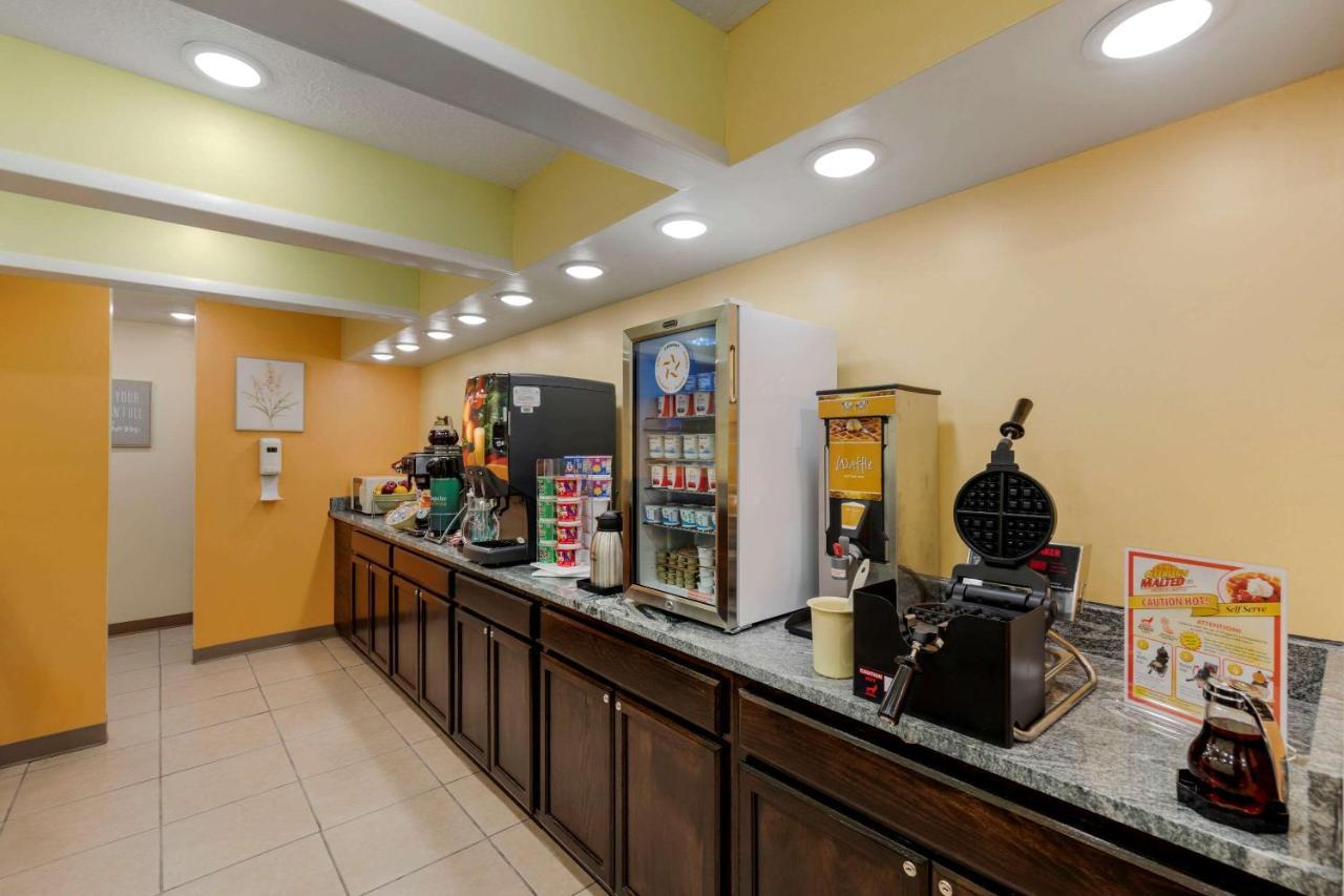 Quality Inn Hamilton Екстер'єр фото
