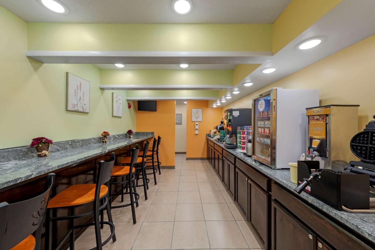 Quality Inn Hamilton Екстер'єр фото