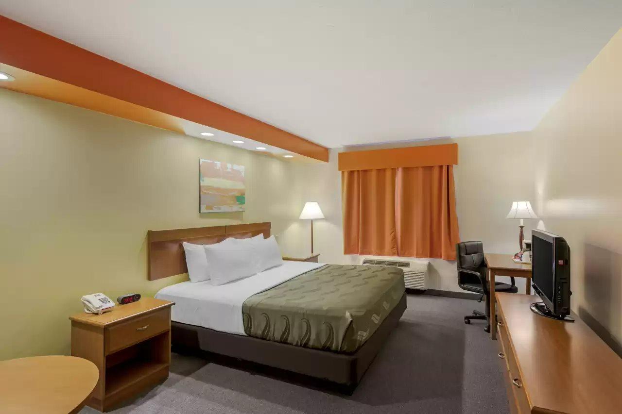 Quality Inn Hamilton Екстер'єр фото