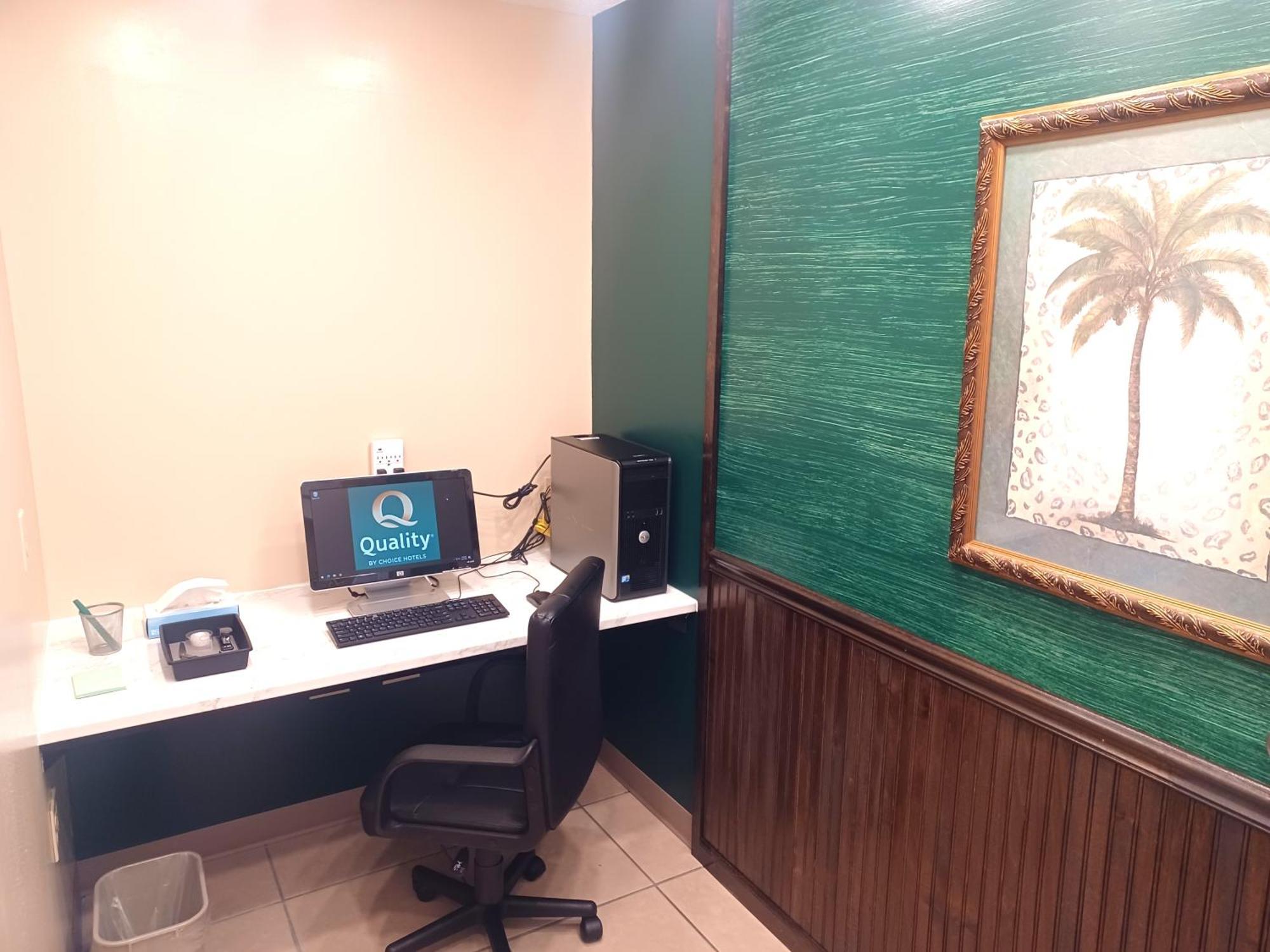 Quality Inn Hamilton Екстер'єр фото